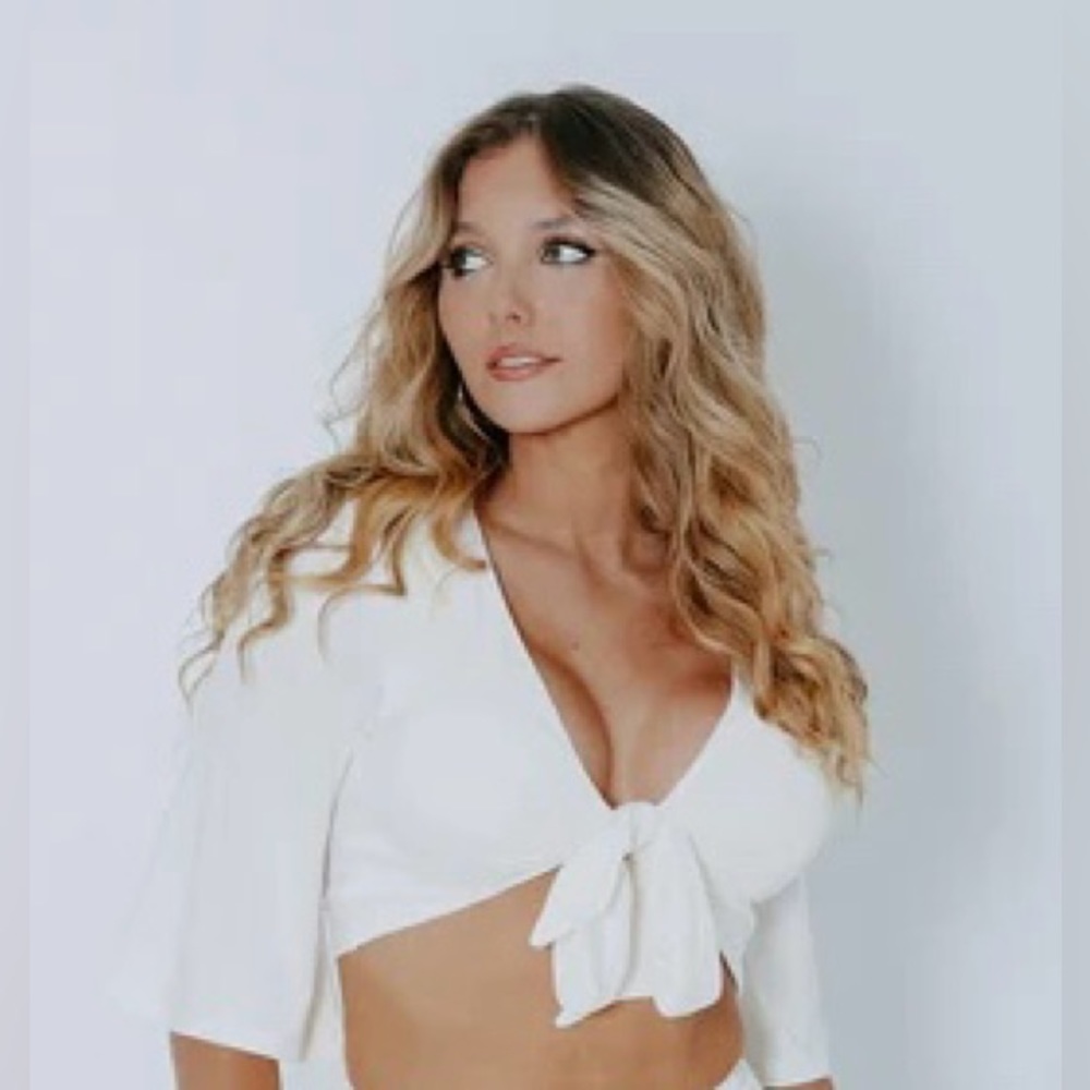 Klassy Network Resort Crop Front Tie top XL NWT